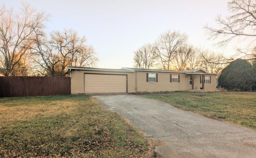 2700 E Horning Street, Springfield, MO 65802