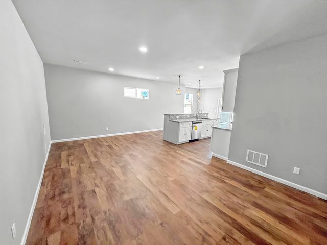 720 N Redbud Ave, Valley Center, KS 67147