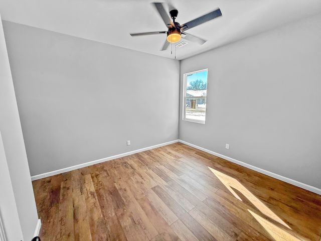 720 N Redbud Ave, Valley Center, KS 67147