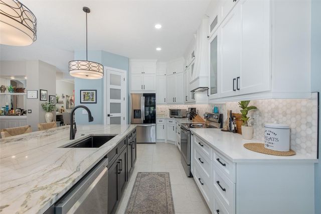 19204 PRISTINE PLACE, Lutz, FL 33558