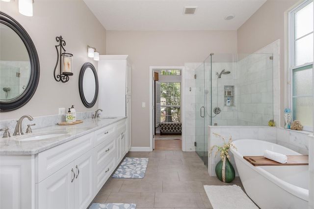 19204 PRISTINE PLACE, Lutz, FL 33558
