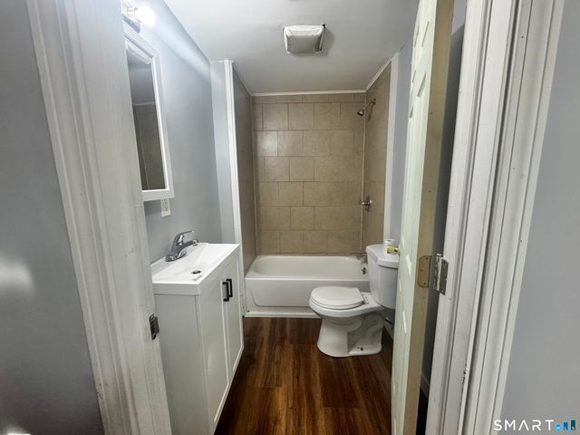 6 Grove Court, Waterbury, CT 06710