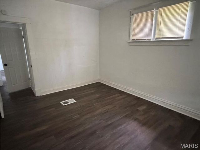 6016 Garesche Avenue, St Louis, MO 63136