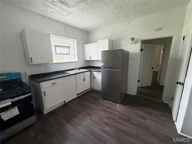 6016 Garesche Avenue, St Louis, MO 63136