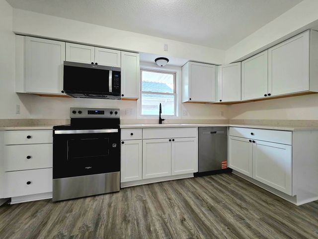 2228 Lyon Street, Des Moines, IA 50317