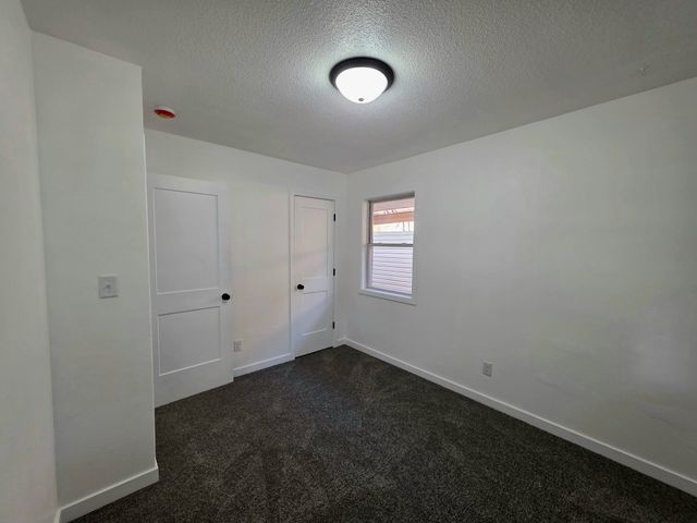 2228 Lyon Street, Des Moines, IA 50317