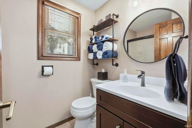 8727 Sakaden Parkway, Fort Wayne, IN 46825