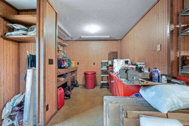 8727 Sakaden Parkway, Fort Wayne, IN 46825