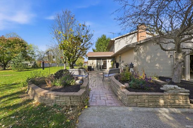 8727 Sakaden Parkway, Fort Wayne, IN 46825