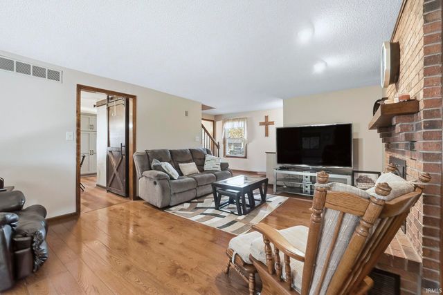 8727 Sakaden Parkway, Fort Wayne, IN 46825