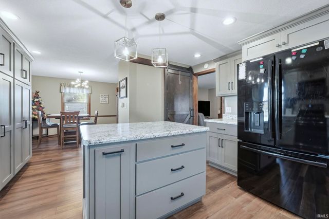 8727 Sakaden Parkway, Fort Wayne, IN 46825