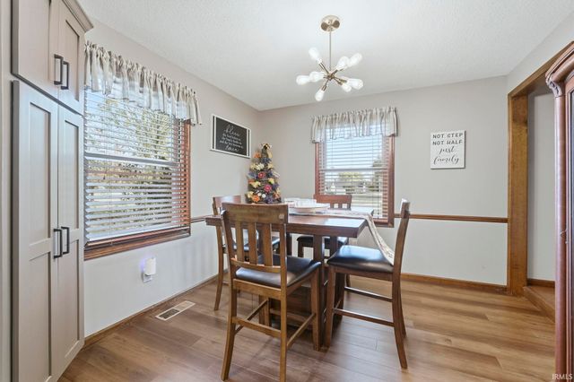 8727 Sakaden Parkway, Fort Wayne, IN 46825