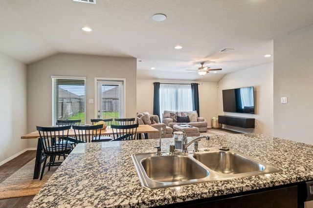 3312 111th Street N, Texas City, TX 77591