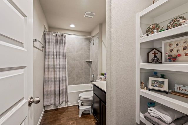 3312 111th Street N, Texas City, TX 77591