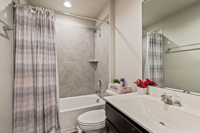 3312 111th Street N, Texas City, TX 77591