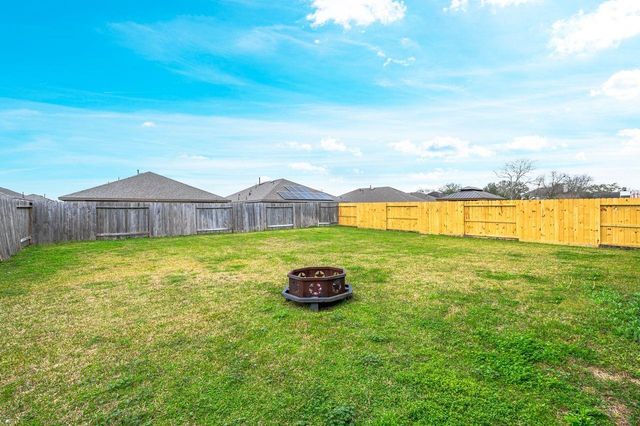 3312 111th Street N, Texas City, TX 77591