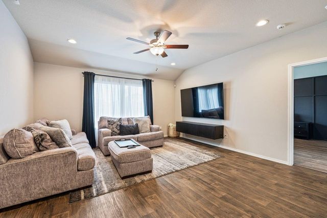 3312 111th Street N, Texas City, TX 77591