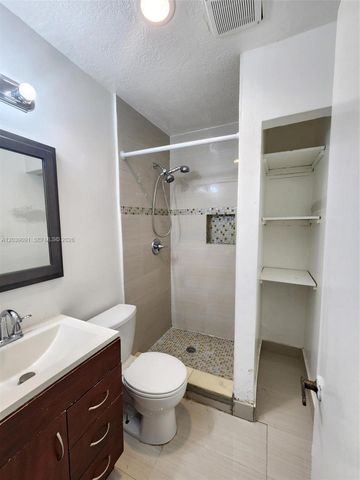 7966 SW 7th Court, North Lauderdale, FL 33068
