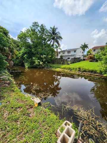 7966 SW 7th Court, North Lauderdale, FL 33068