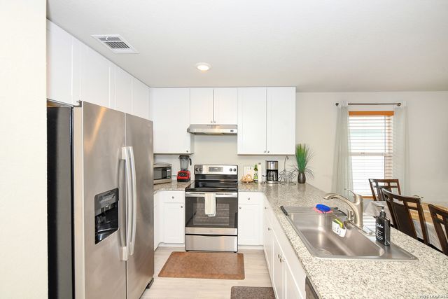 2618 Pechora Pipit, New Braunfels, TX 78130