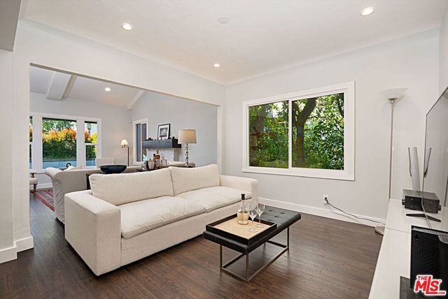9023 PHYLLIS Avenue, West Hollywood, CA 90069