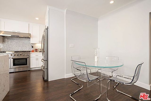 9023 PHYLLIS Avenue, West Hollywood, CA 90069