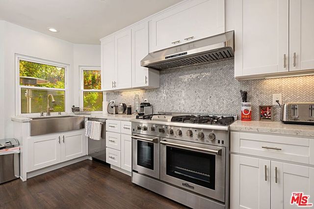 9023 PHYLLIS Avenue, West Hollywood, CA 90069