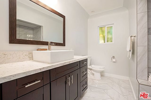 9023 PHYLLIS Avenue, West Hollywood, CA 90069