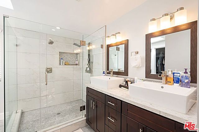 9023 PHYLLIS Avenue, West Hollywood, CA 90069