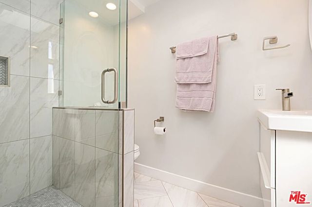 9023 PHYLLIS Avenue, West Hollywood, CA 90069