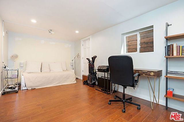 9023 PHYLLIS Avenue, West Hollywood, CA 90069