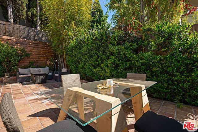 9023 PHYLLIS Avenue, West Hollywood, CA 90069