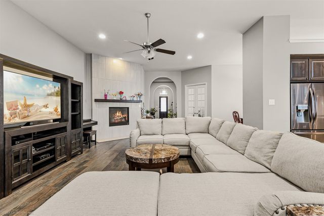 1026 Longhill Way, Forney, TX 75126