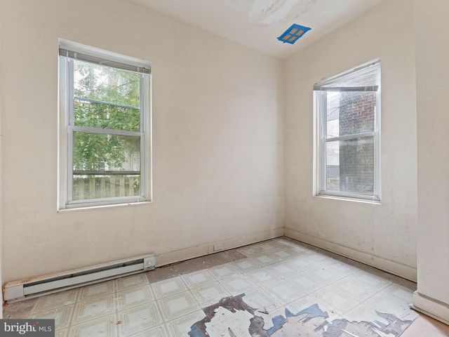 2243 N 33RD ST, Philadelphia, PA 19132