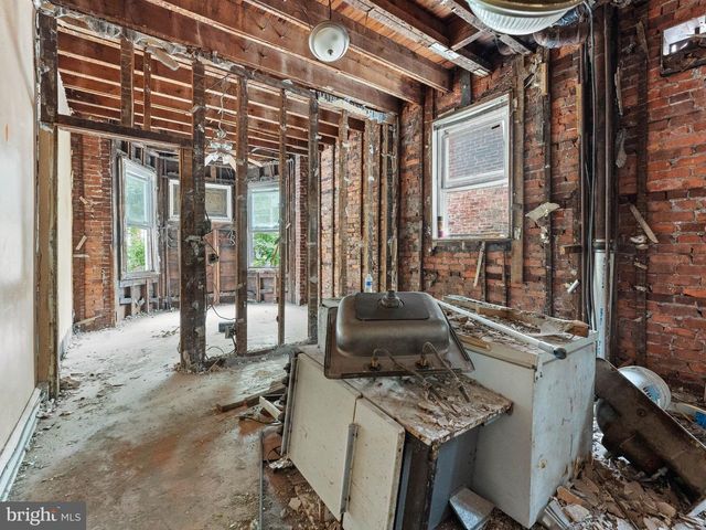 2243 N 33RD ST, Philadelphia, PA 19132