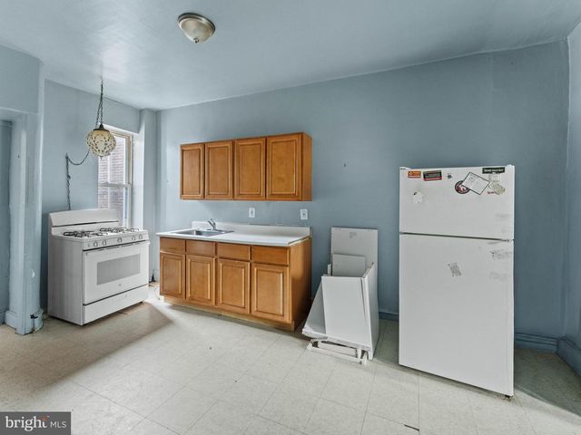 2243 N 33RD ST, Philadelphia, PA 19132