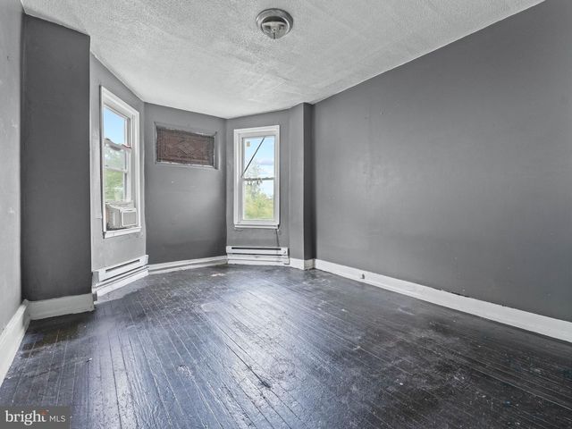 2243 N 33RD ST, Philadelphia, PA 19132