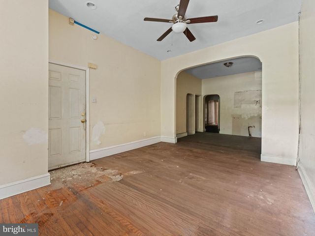 2243 N 33RD ST, Philadelphia, PA 19132