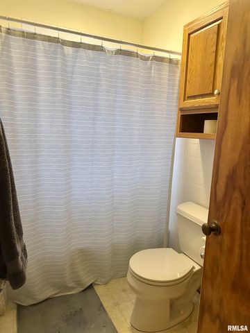 1314 Goltra Avenue, Jacksonville, IL 62650