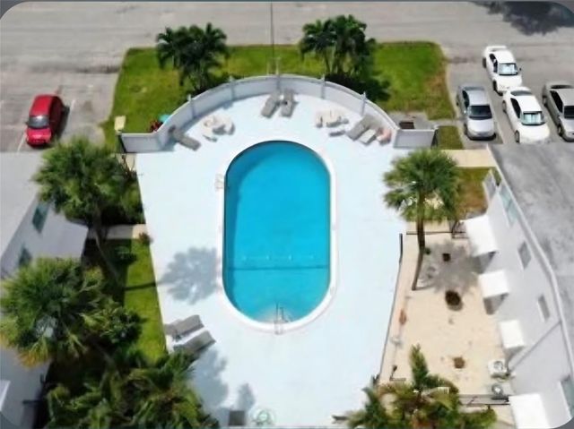 1920 NE 51ST Court 201, Fort Lauderdale, FL 33308
