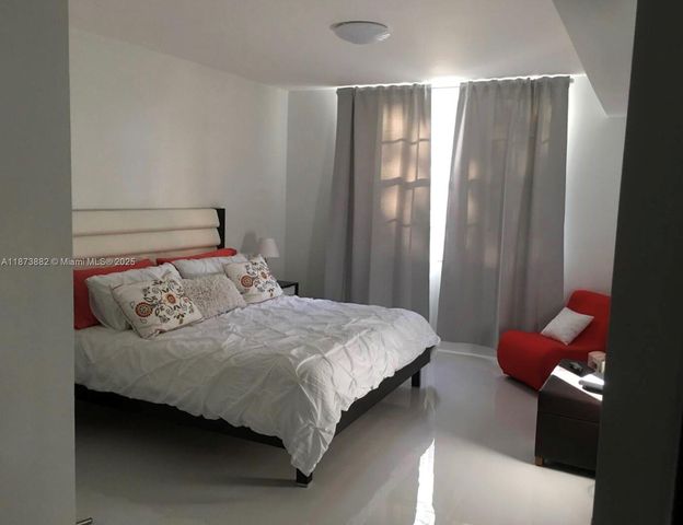 19501 E Country Club Dr 9107, Aventura, FL 33180