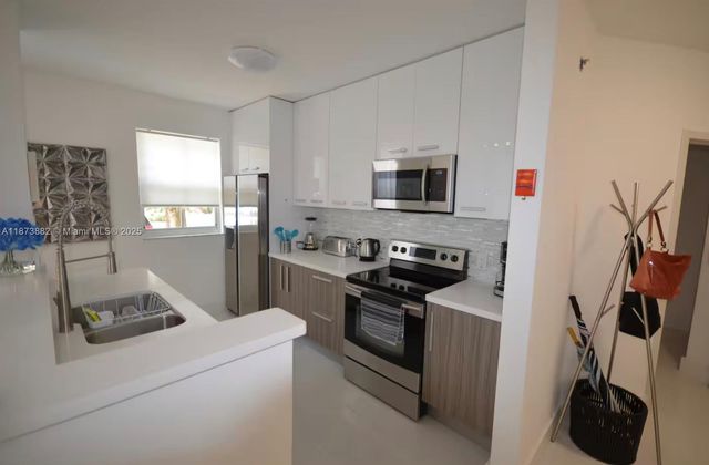 19501 E Country Club Dr 9107, Aventura, FL 33180