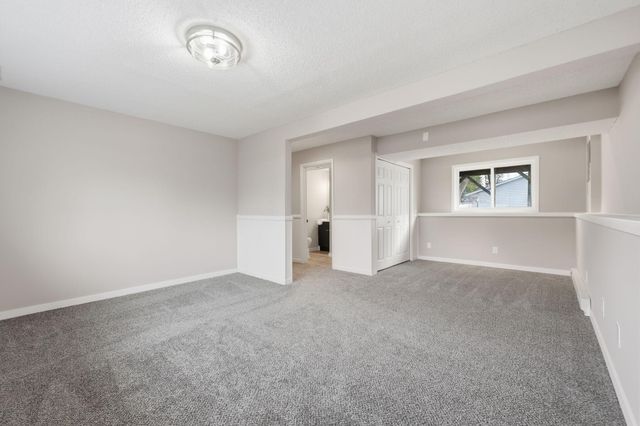 2416 14th Avenue E, North Saint Paul, MN 55109