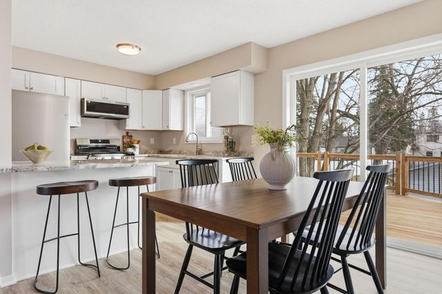 2416 14th Avenue E, North Saint Paul, MN 55109