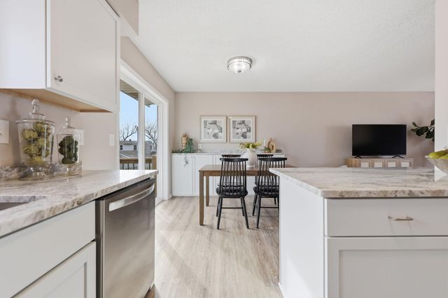 2416 14th Avenue E, North Saint Paul, MN 55109