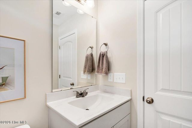 1800 Deerberry Court, Aberdeen, NC 28315