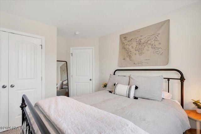1800 Deerberry Court, Aberdeen, NC 28315