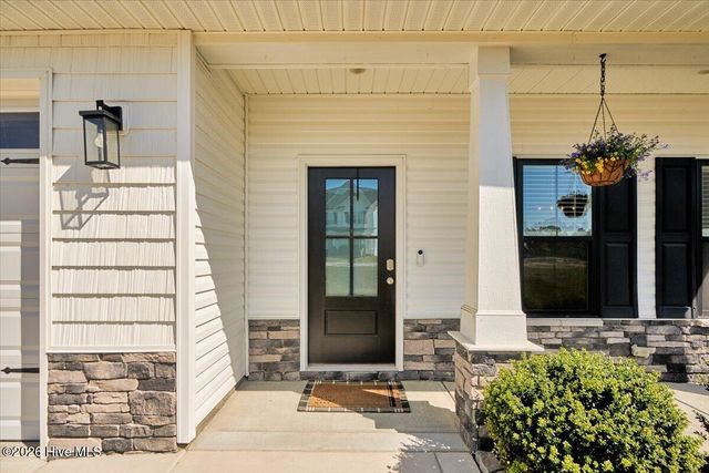 1800 Deerberry Court, Aberdeen, NC 28315