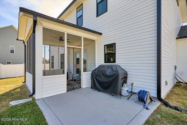 1800 Deerberry Court, Aberdeen, NC 28315