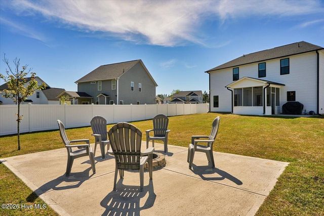 1800 Deerberry Court, Aberdeen, NC 28315